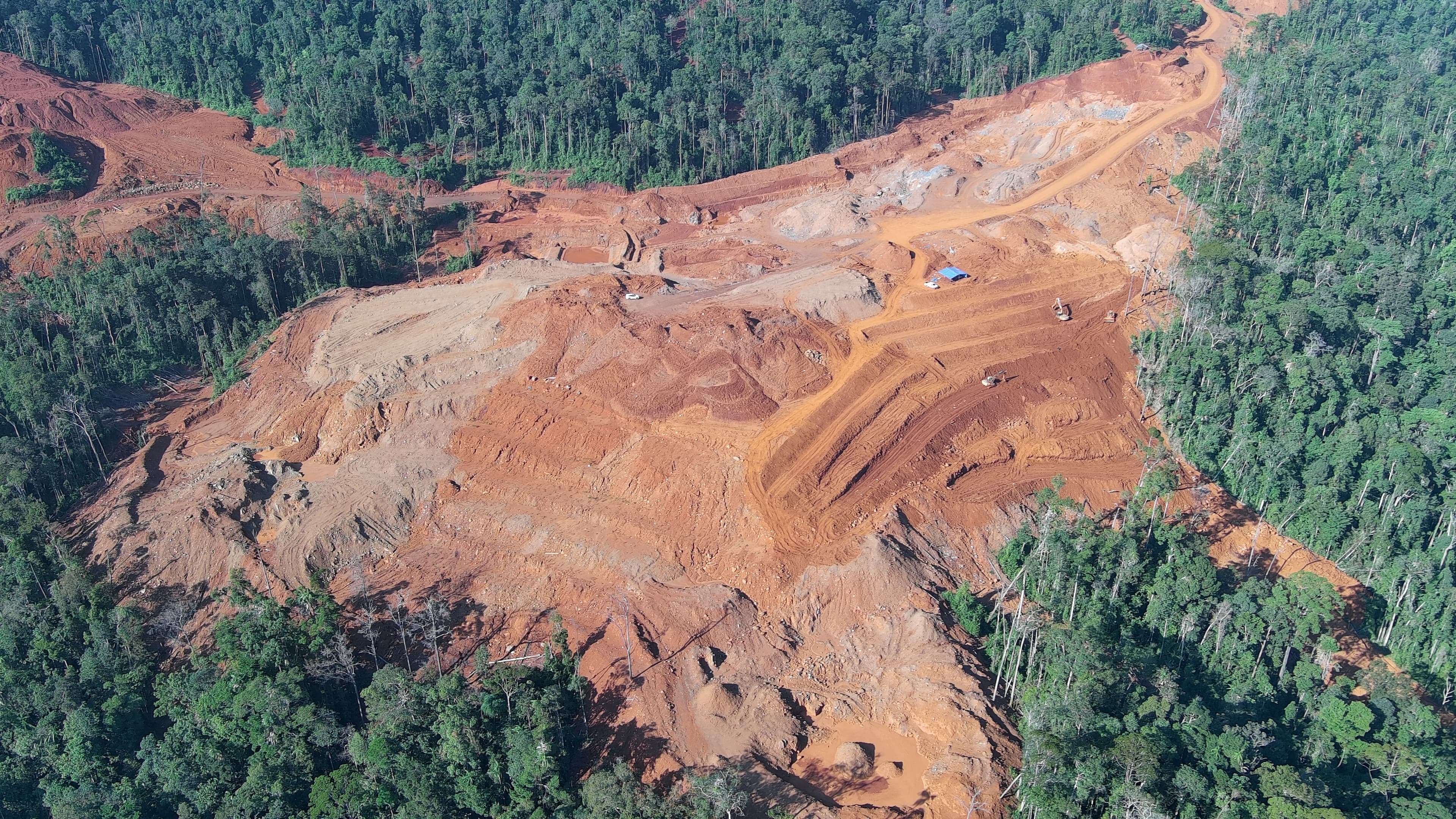 Lokasi tambang open-pit Bosowa Mining